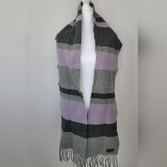 Burberry London scarf - Picture 3 of 4